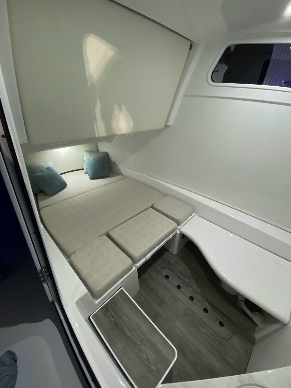 Sportsman 352 Berth